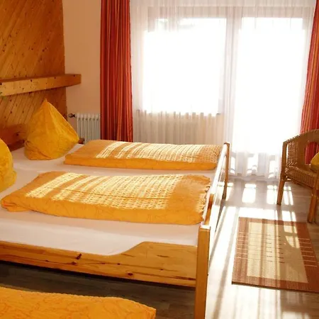 Haus Gertrud 3* سيمراث